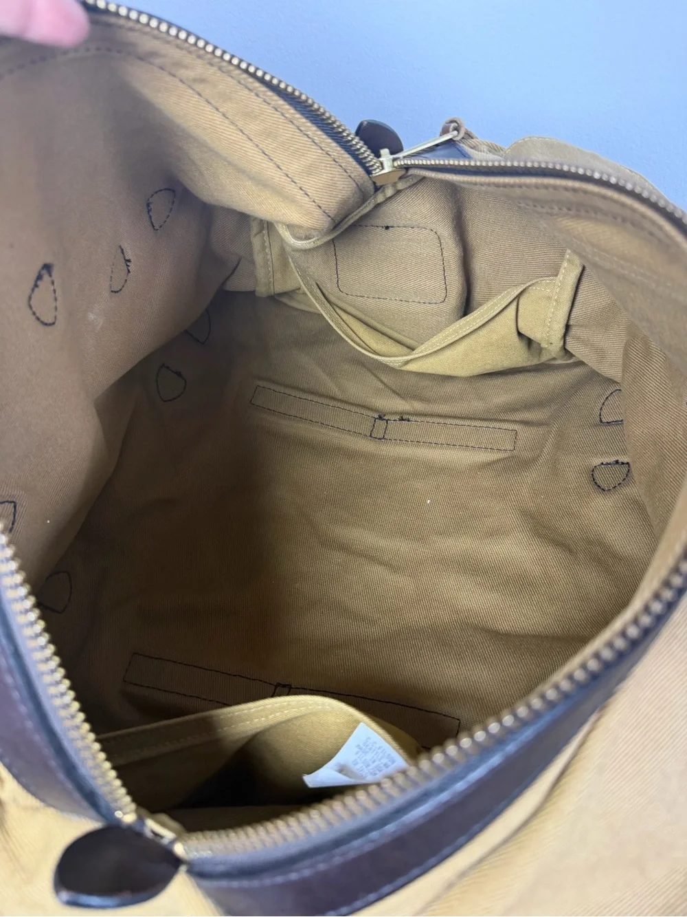 Filson Medium Rugged Twill Duffle Bag Tan Made at Filson USA Leather Strap.